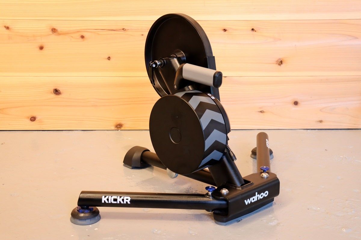 ワフー WAHOO キッカー KICKR V4 インドア スマートトレーナー ローラー台 千葉店