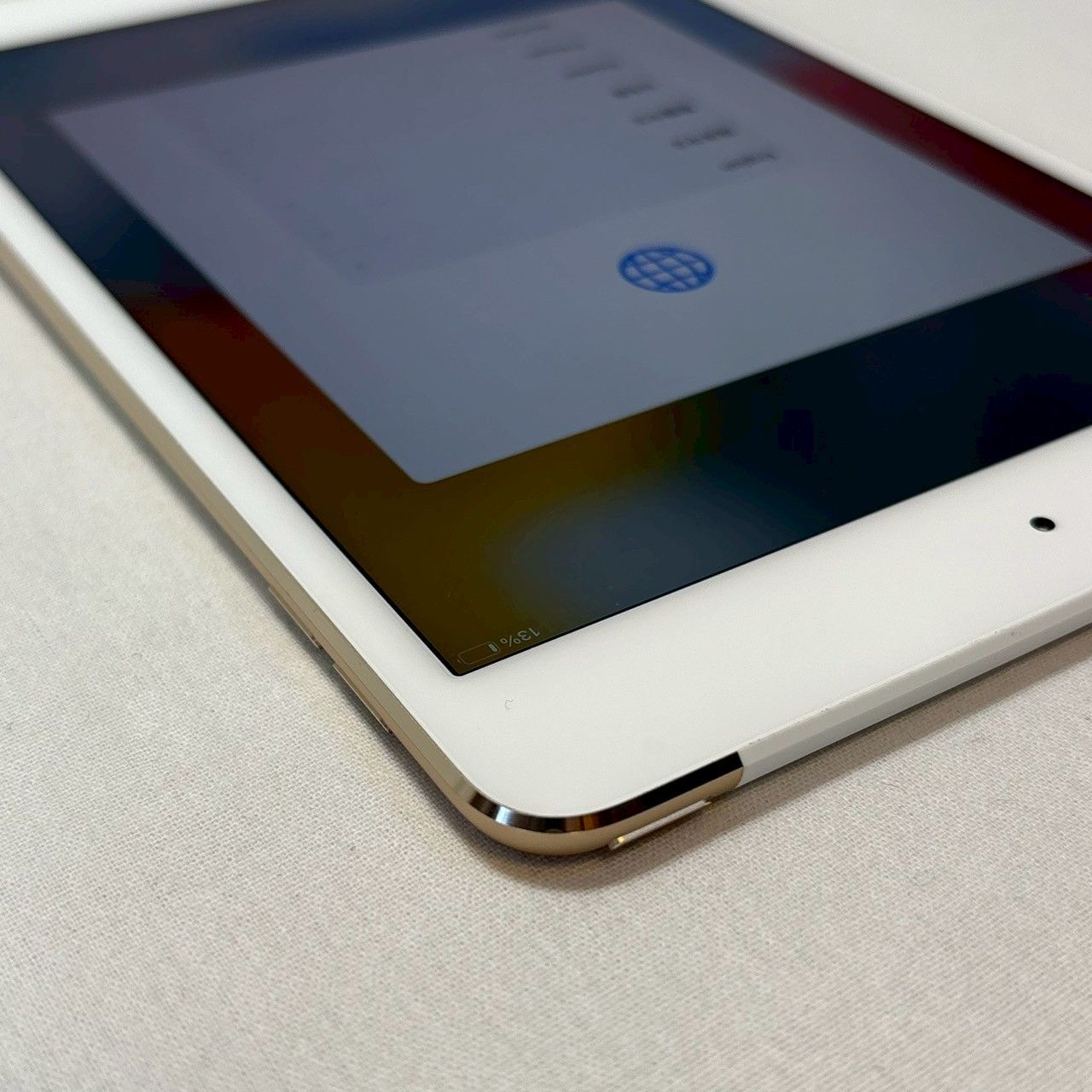 iPad|mini|4|32GB|ゴールド|SIMロックあり|au|バッテリー良好|No.1281