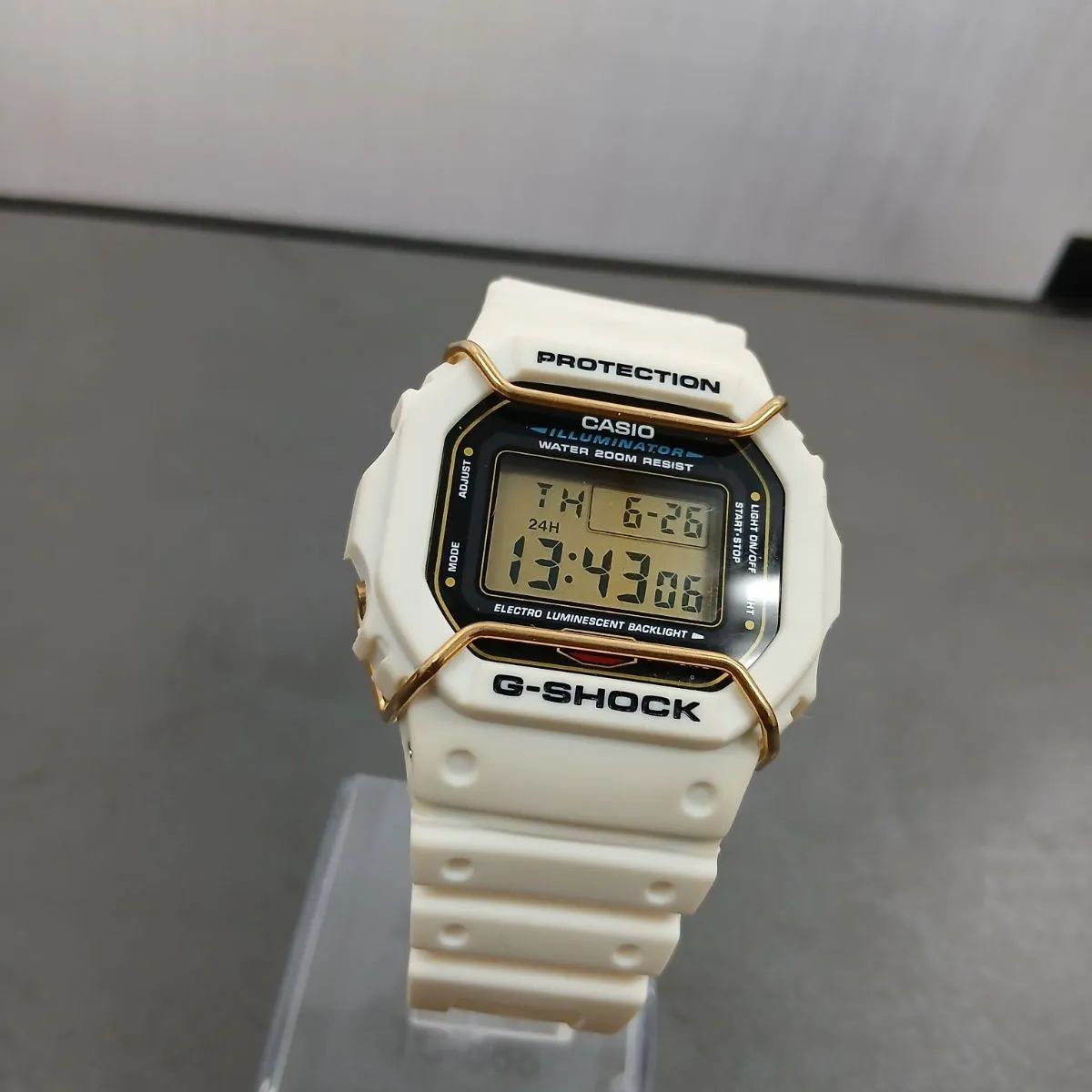 G-SHOCK DW-5600E 1545ゴールドモデル 希少 美品 ホワイト/ゴールド 稼動品 G-SHOCK DW-5600E CASIO ジーショック