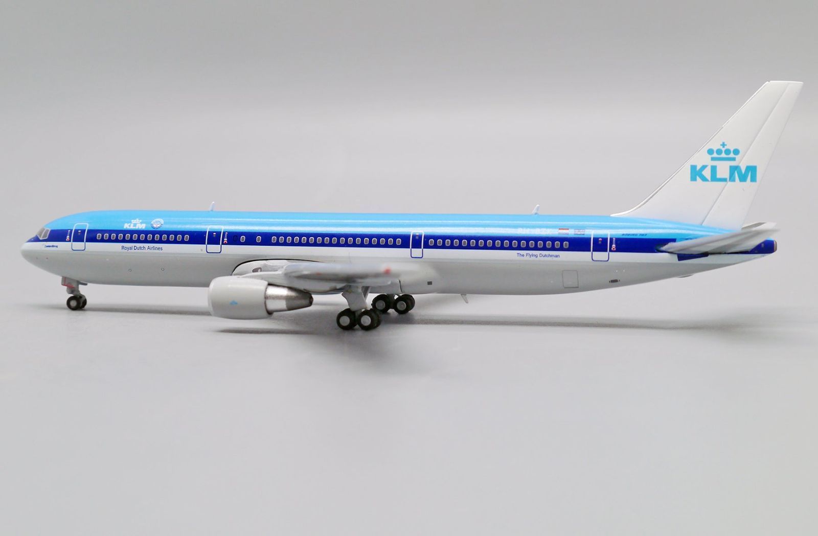 767-300ER PH-BZK