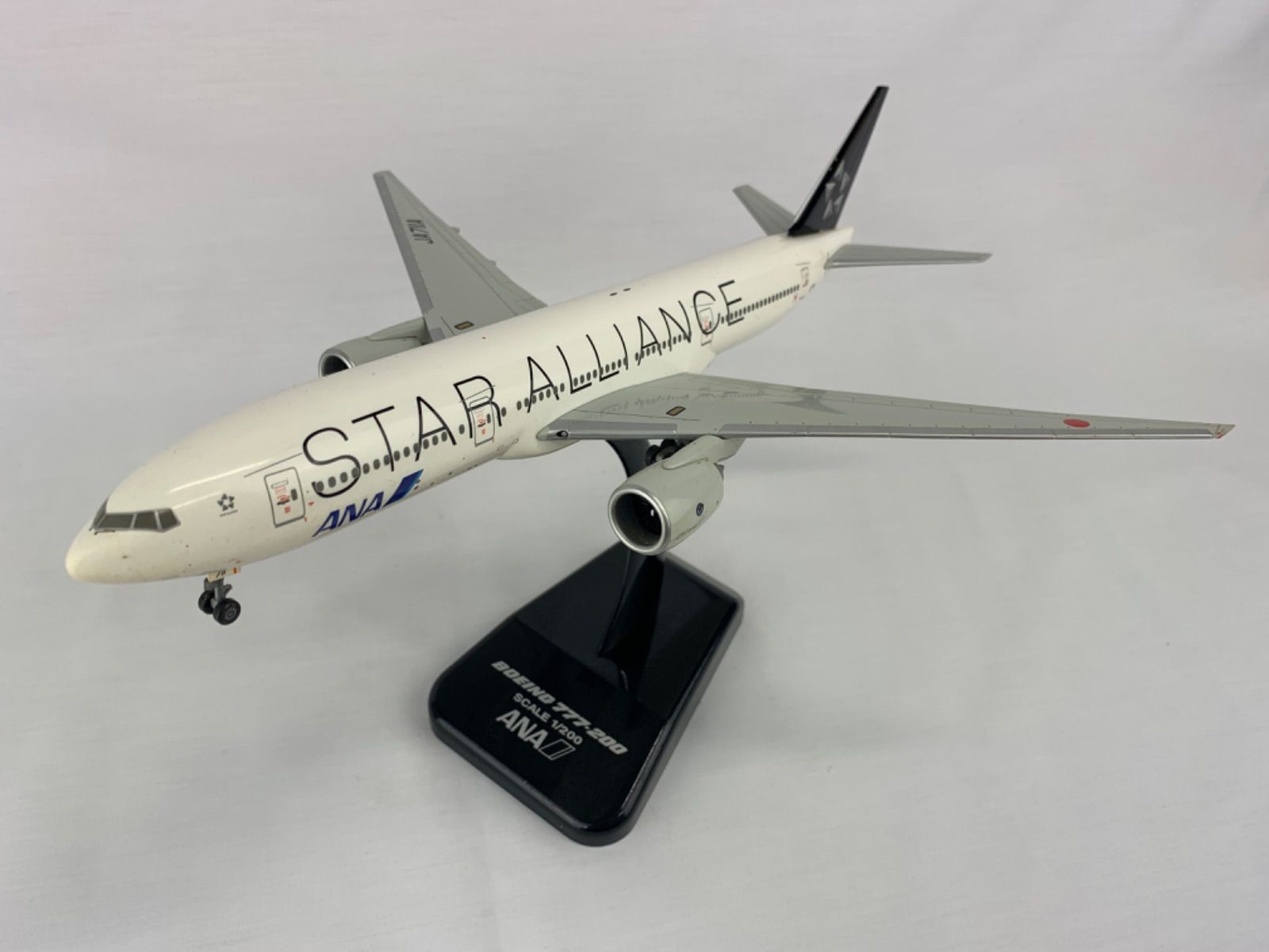 298.BOEING 777-200 ANA 飛行機 1/200 STAR ALLIANCE ANA to retire