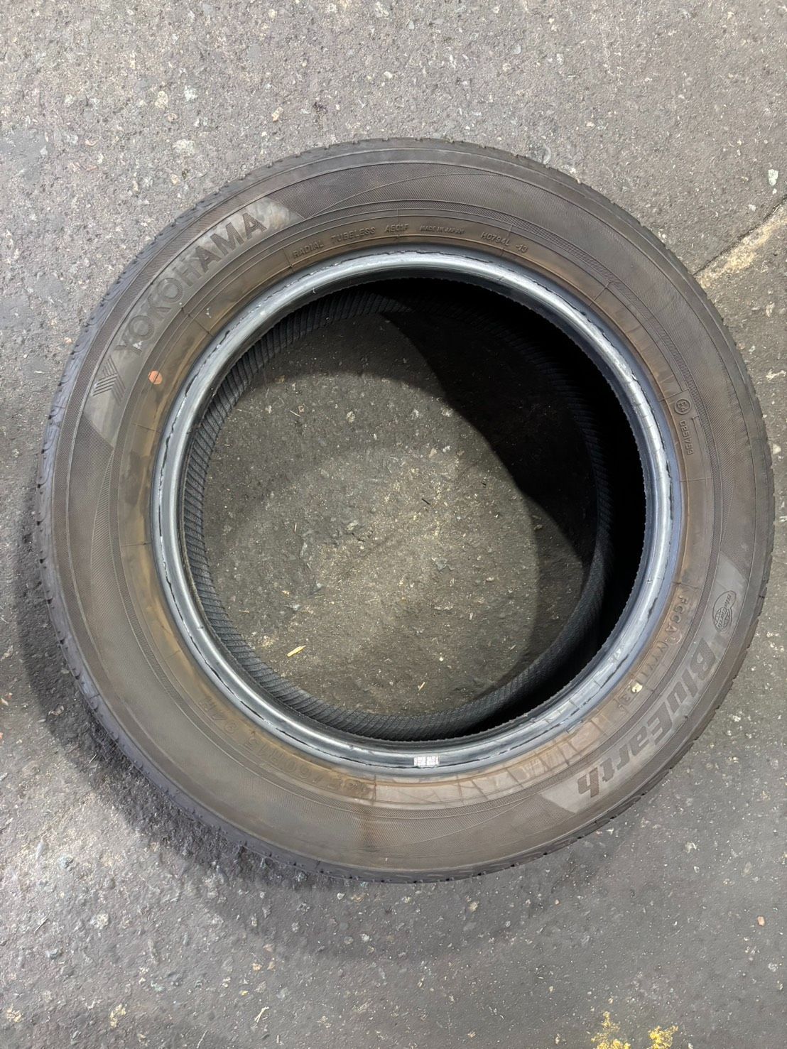 YOKOHAMA BluEarth ４本