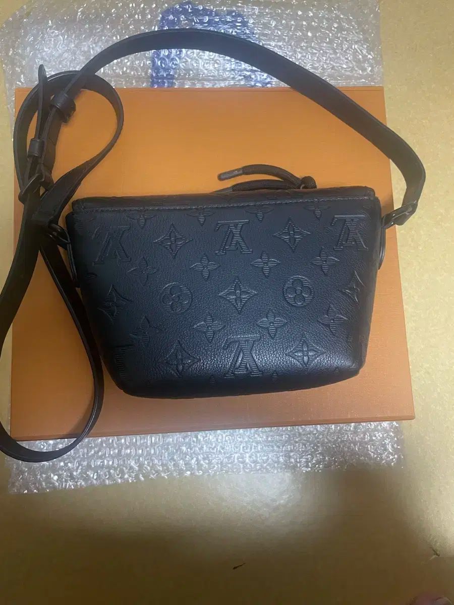 ルイヴィトン パール ウェアラブル ブラック