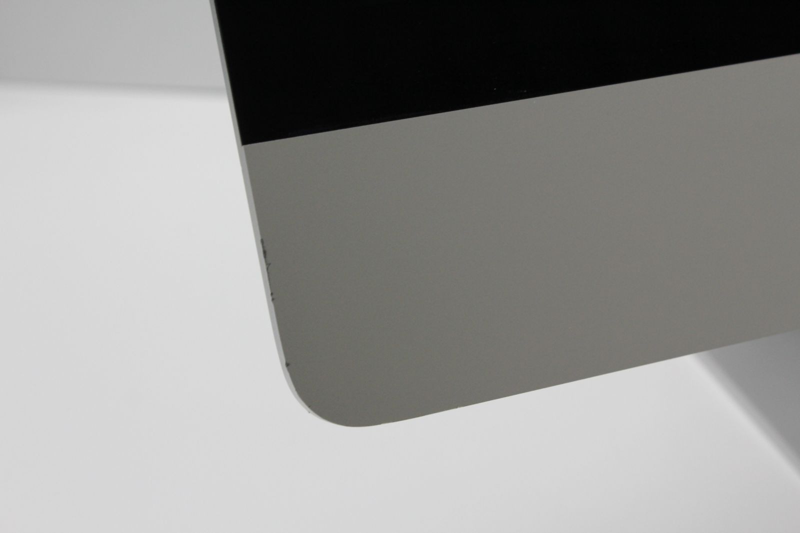 iMac（21.5インチ,2017）HDD1TB/8GB〈MMQA2J/A〉⑤ 【公式通販】