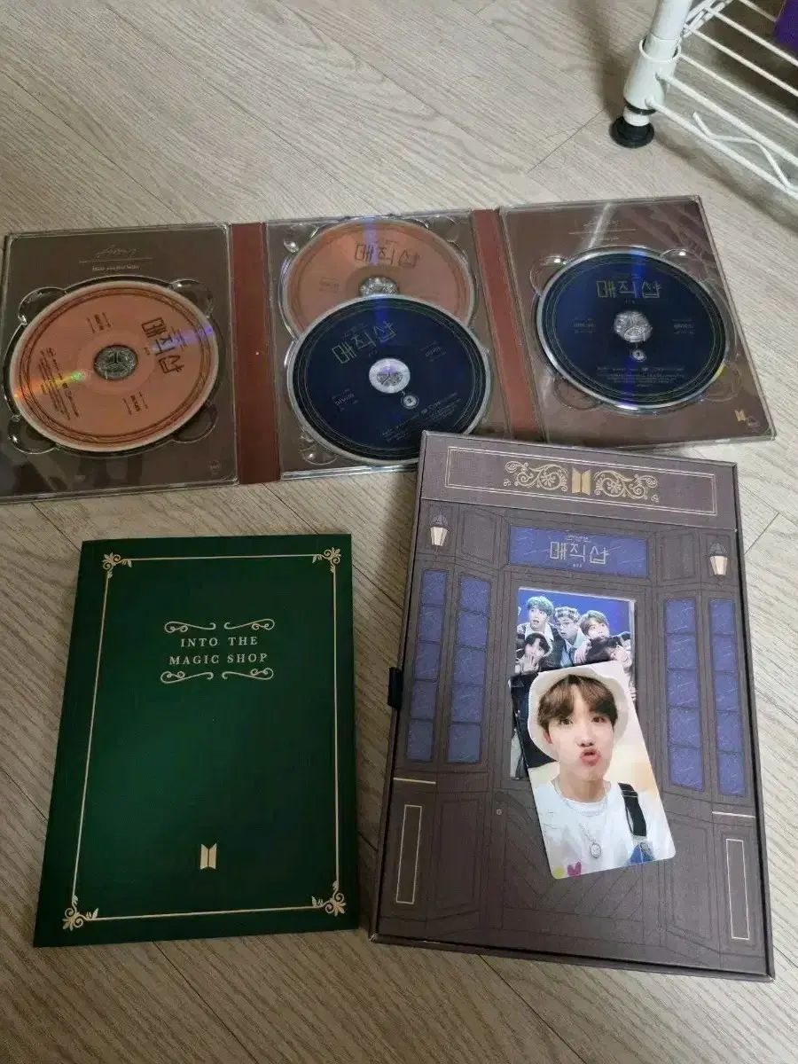 BTS DVD マジックショップ 韓国 ソウル 釜山トレカ ホソク BTS