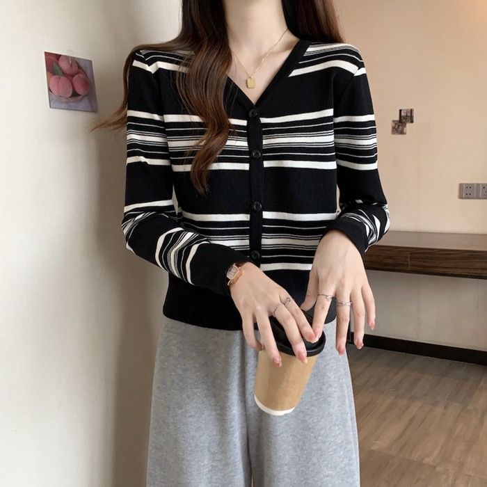 ニットトップス カーディガン レディース ニット ボーダー スクエアネック 長袖 配色 薄手 羽織り ニットセーター 春 秋 冬 楽天市場】カーディガン セーター セーラーカラー レディース