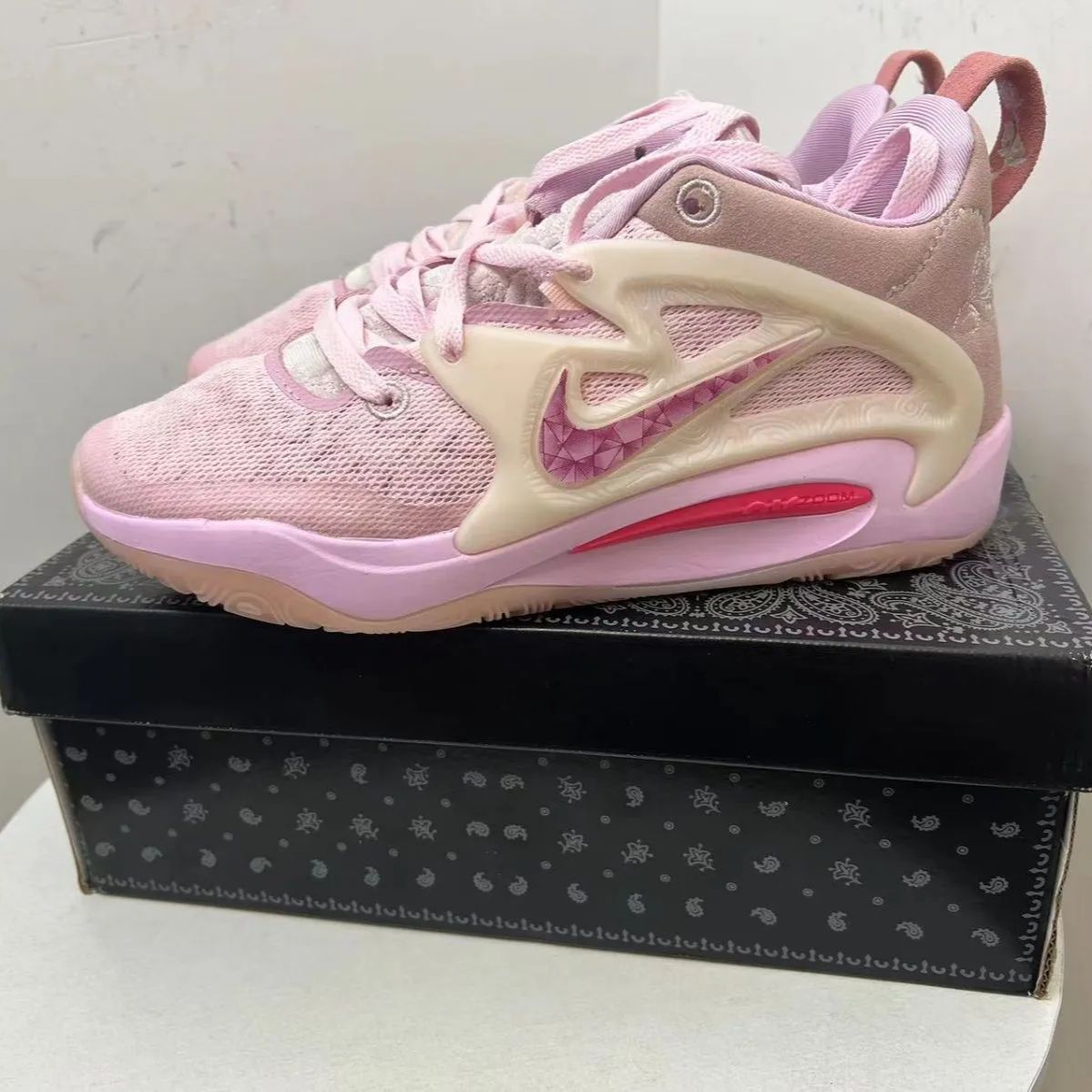 ナイキNike KD 15スニーカー