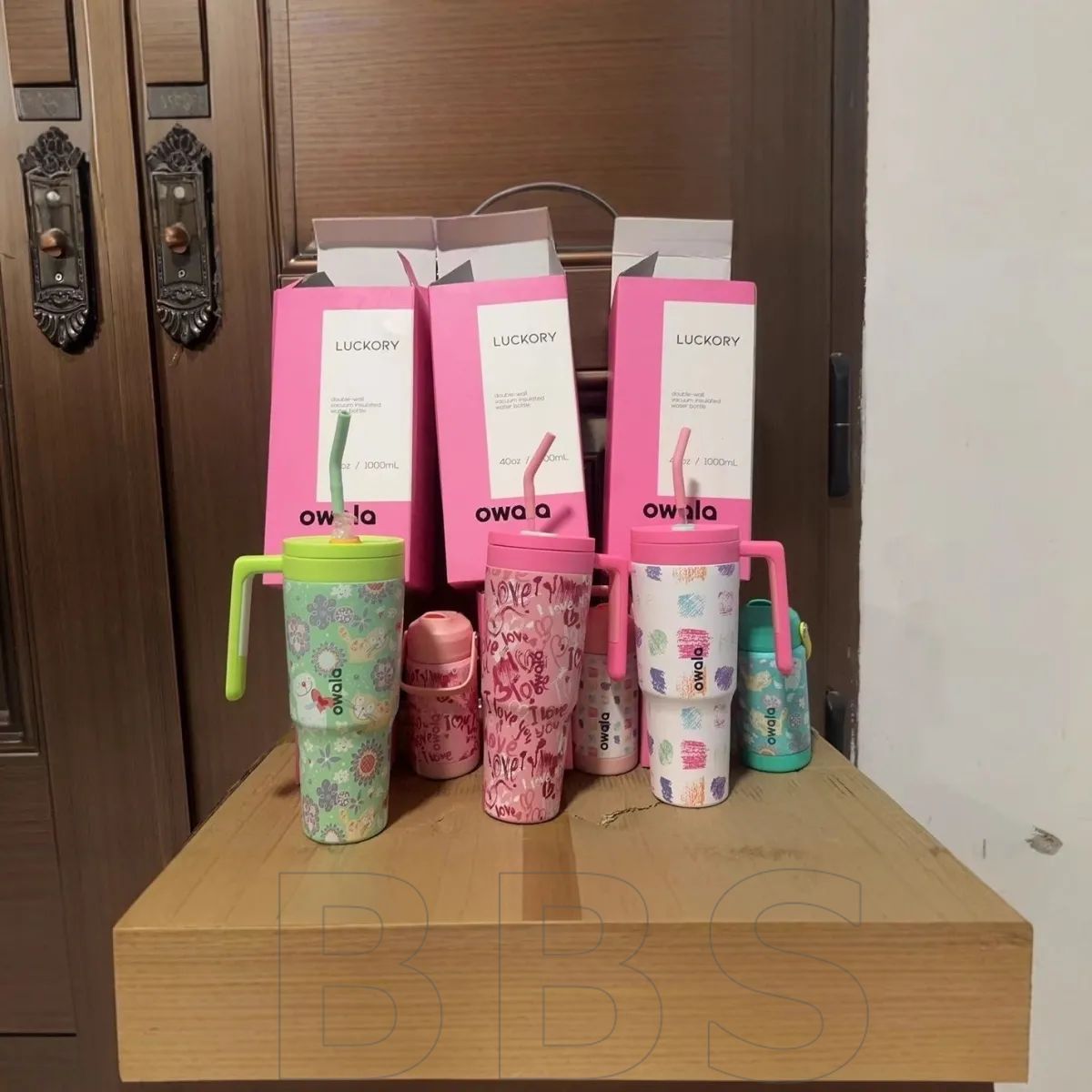 新品　owala 水筒 漏れ防止 内蔵ストロー 新品 OWALA 水筒 ストロー内蔵 漏れ防止 断熱 真空スリムクエン