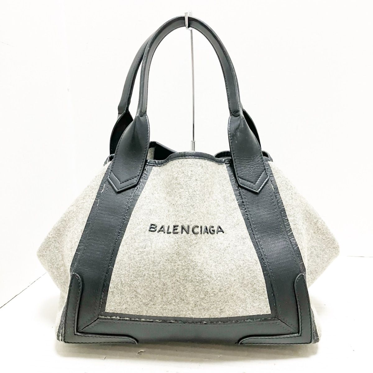 BALENCIAGA(バレンシアガ) トートバッグ ネイビーカバスS 339933 ライトグレー×黒 レザー - メルカリ