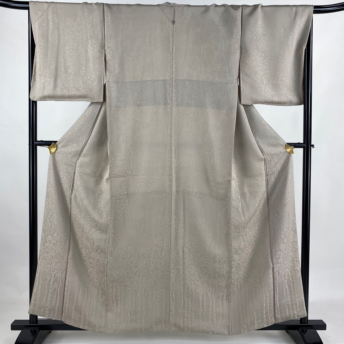 色無地 身丈158.5cm 裄丈68cm L 袷 落款 地紋 灰茶 正絹 名品 一つ紋