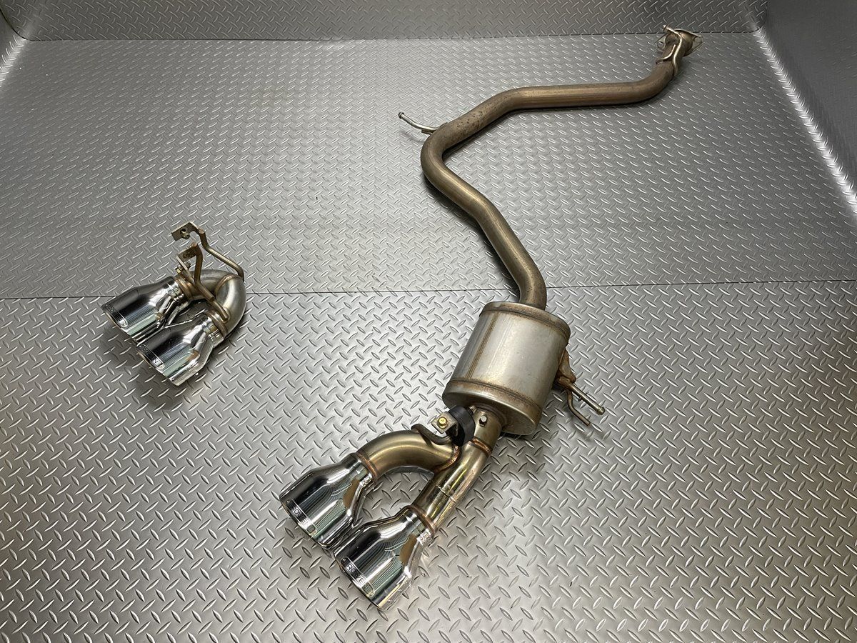 30ヴェルファイア、アルファードROWEN ステンレスマフラー ROWENが30