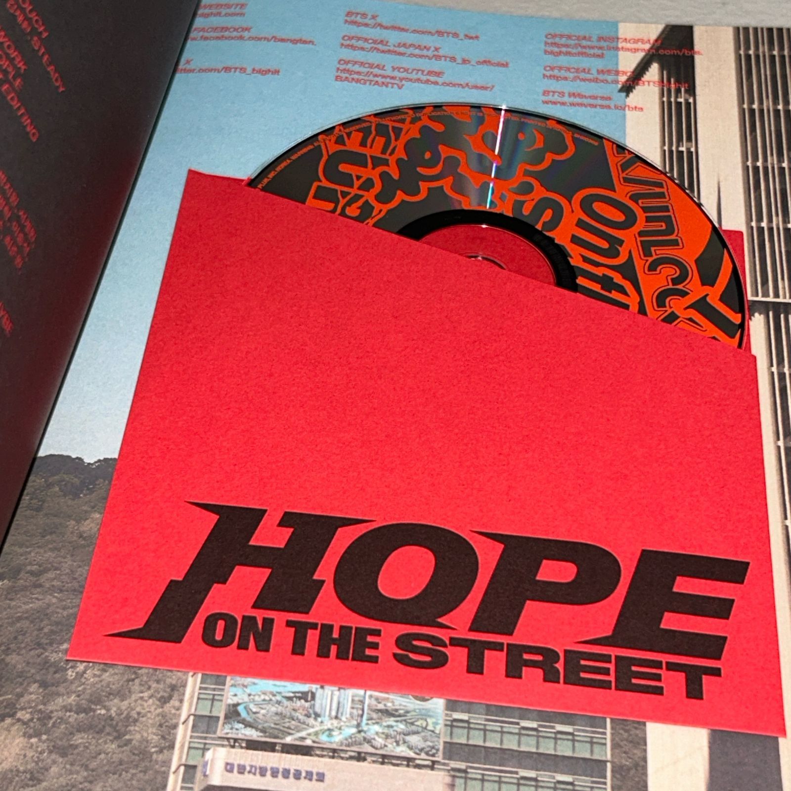 J-HOPE 直筆「HOPE ON THE STREET VOL.1」非売品 J-HOPE 直筆「HOPE ON THE STREET VOL.1」非売品 - メルカリ