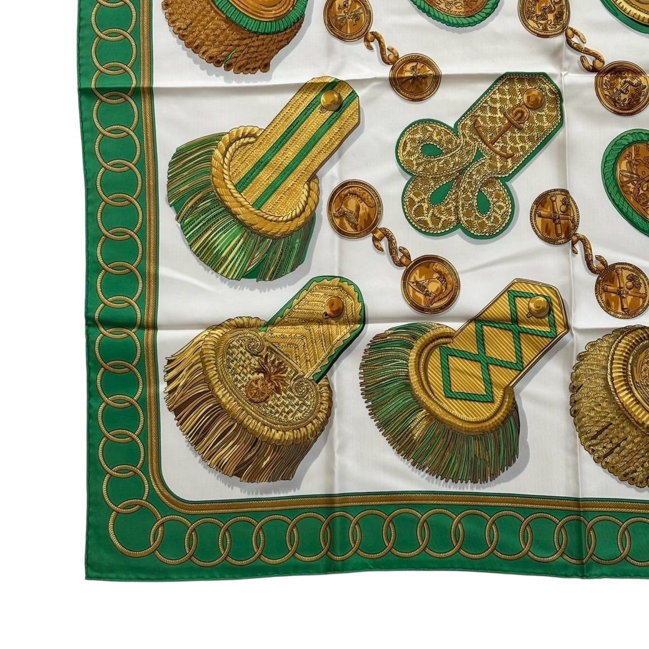 HERMES エルメス スカーフ 緑 金 caty Epaulettes カレ90 レディース