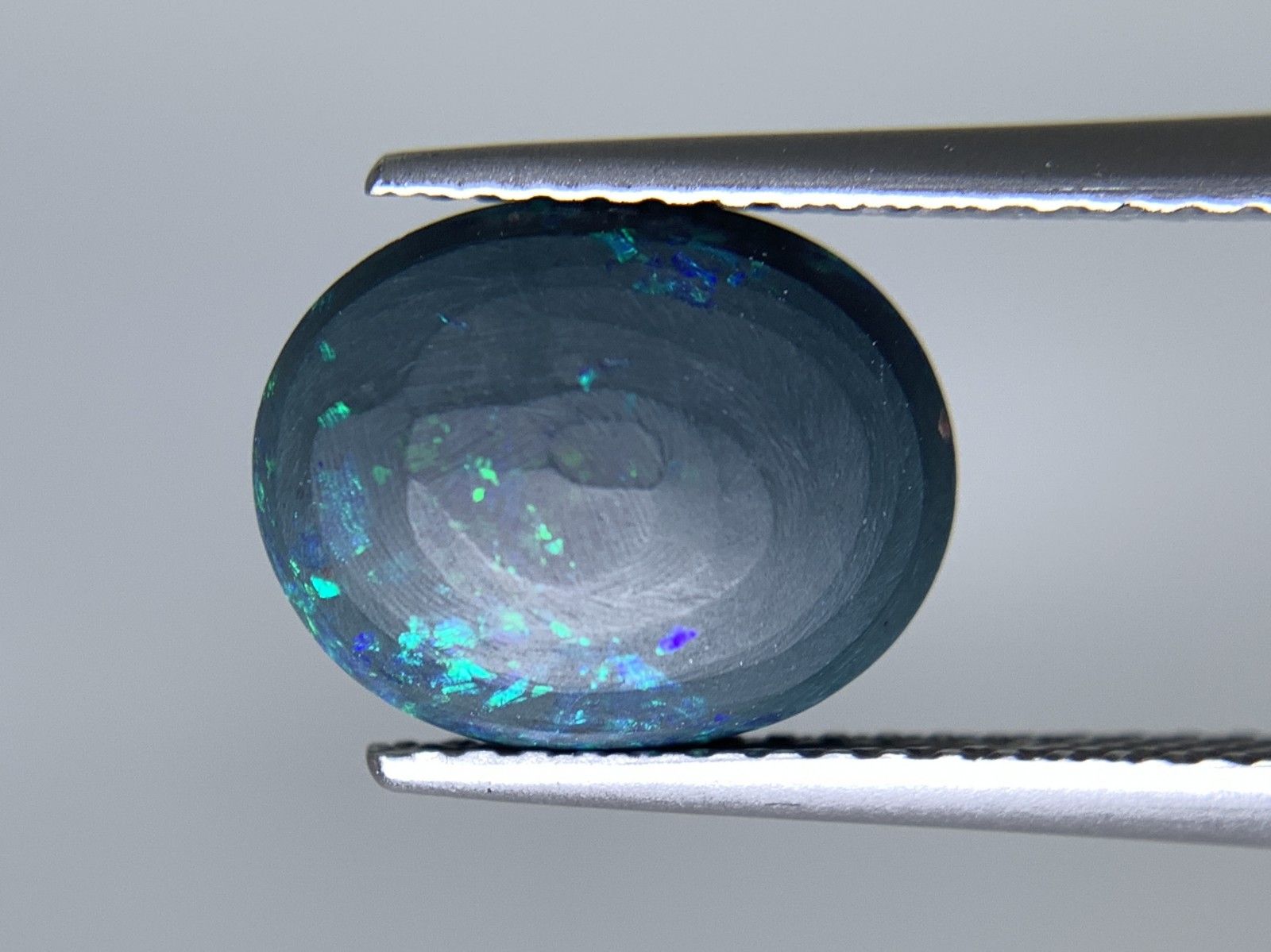 10.9㎜×8.7㎜×4.4㎜ ルース