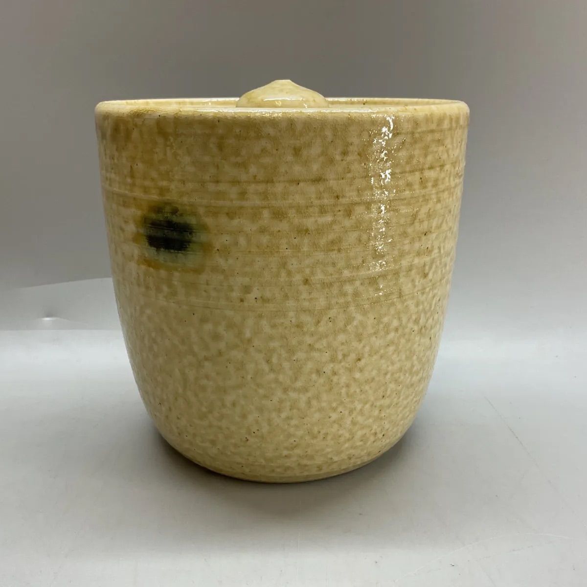 激安出品★茶道具「加藤唐三郎」造黄瀬戸蓋置★赤津窯❗状態良好❗ 激安出品☆茶道具「加藤唐三郎」造黄瀬戸蓋置☆赤津窯❗状態良好