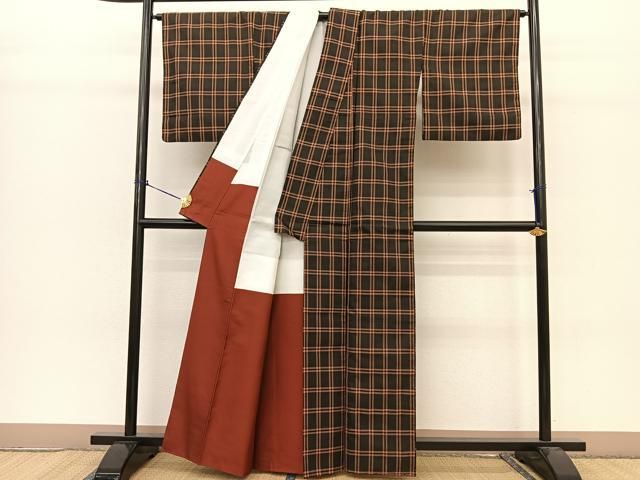 平和屋着物○黄八丈 紬 格子柄 黒地 正絹 逸品 未使用 BAAT0805yc  