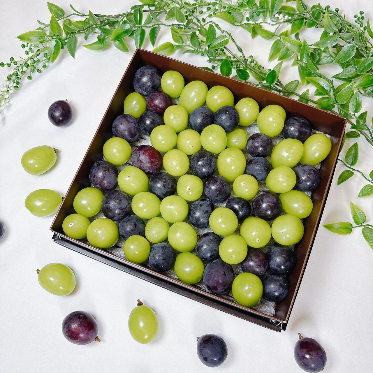 ぶどうの宝石箱 きらめきギフト 化粧箱入 650g 福岡県 岡山県 山梨県産