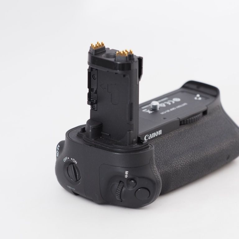 Canon バッテリーグリップ BG-E20 EOS 5D markIV用 BGE20 - メルカリ