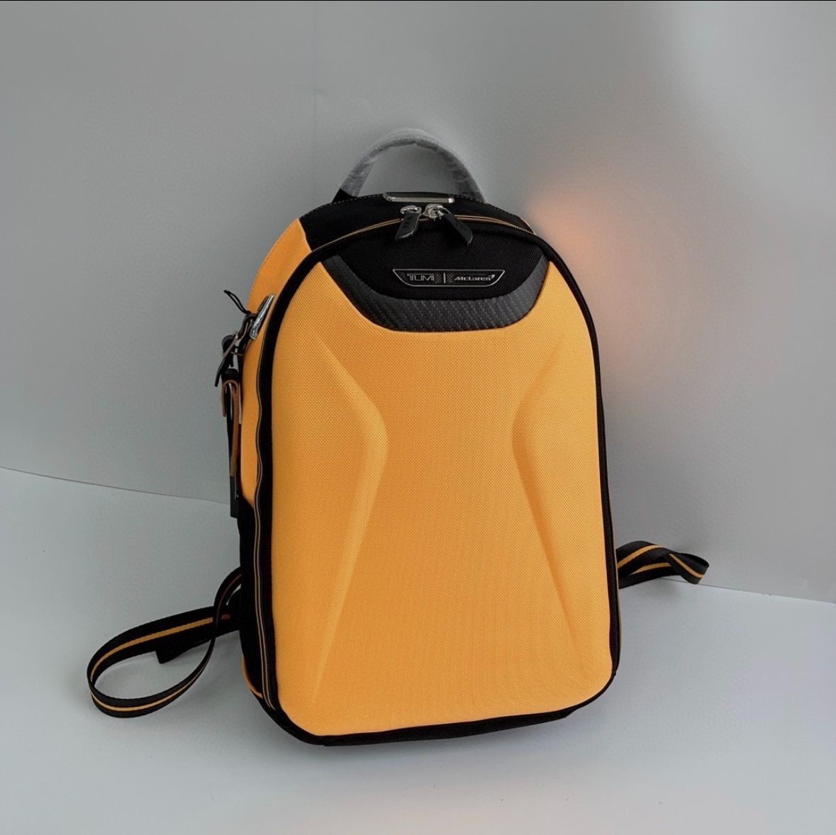 トゥミMCLAREN「ヴェロシティ」バックパック 新作 TUMI x