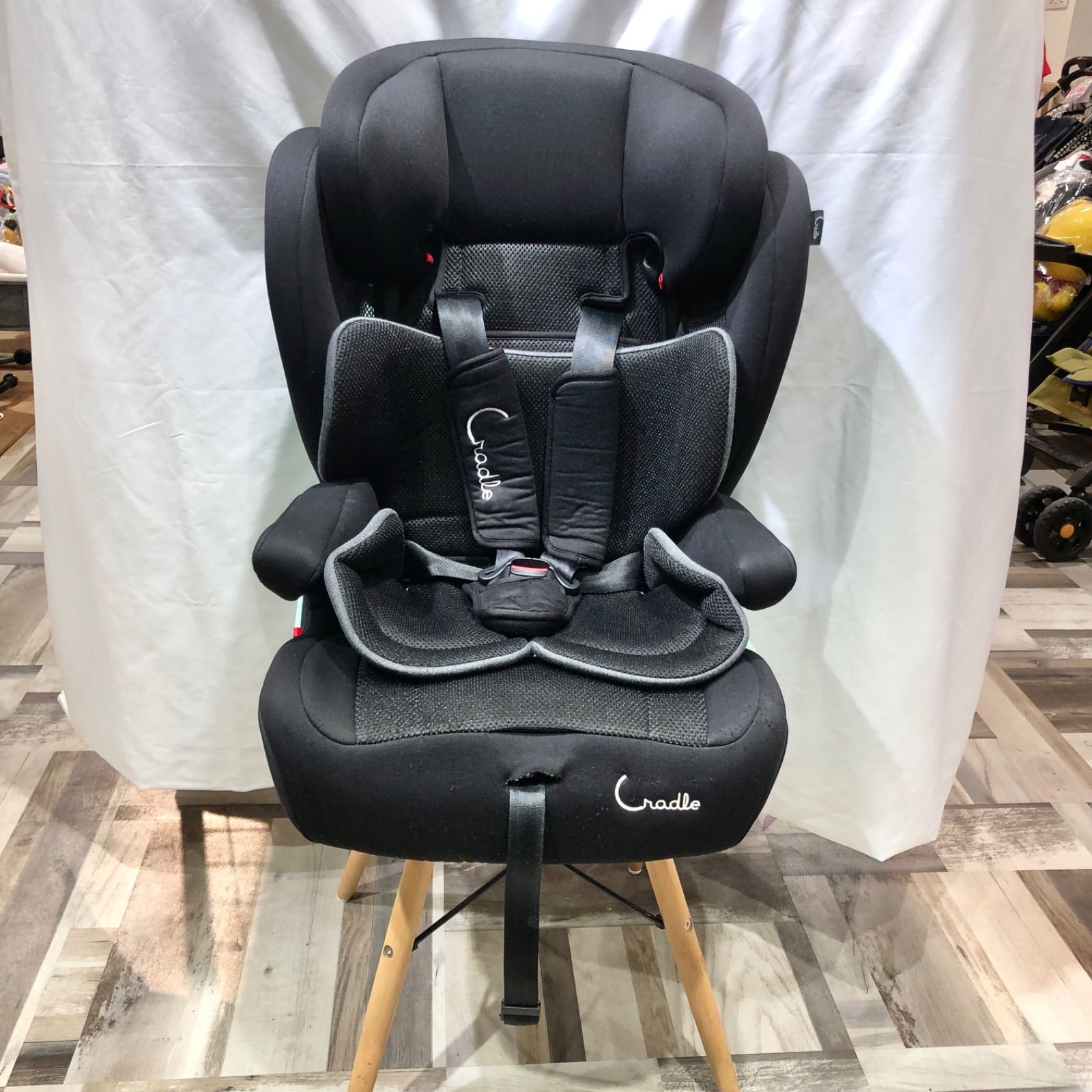 美品】シーエー産商 バースデイ限定モデル クレイドル・ハーネスジュニア ISOFIX ブラック ジュニアシート - メルカリ