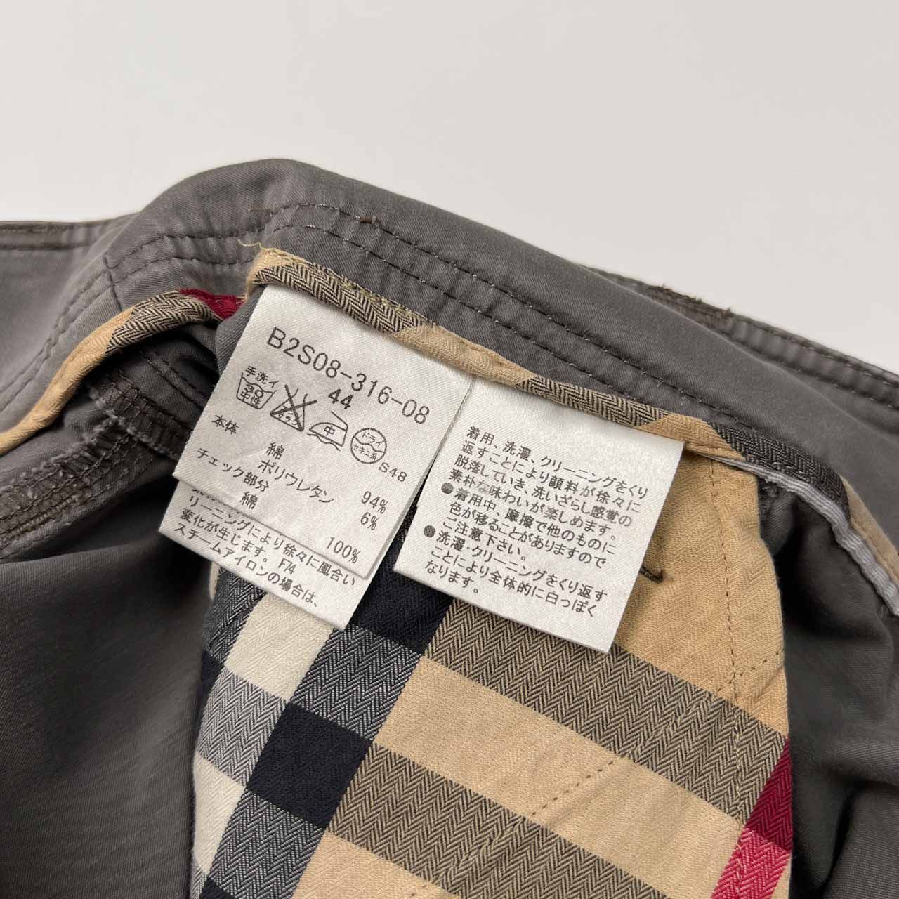 BURBERRY LONDON 44のスカート BURBERRY LONDON 44のスカート
