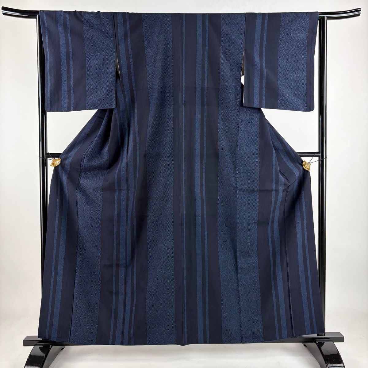 紬 身丈160.5cm 裄丈64.5cm M 袷 唐草 縞 濃紺 正絹 名品
