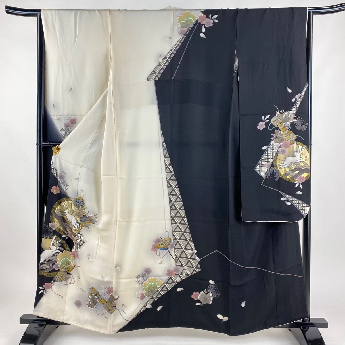 振袖 身丈159cm 裄丈64cm M 袷 うさぎ 桜 金糸 金彩 クリーム 正絹 名品