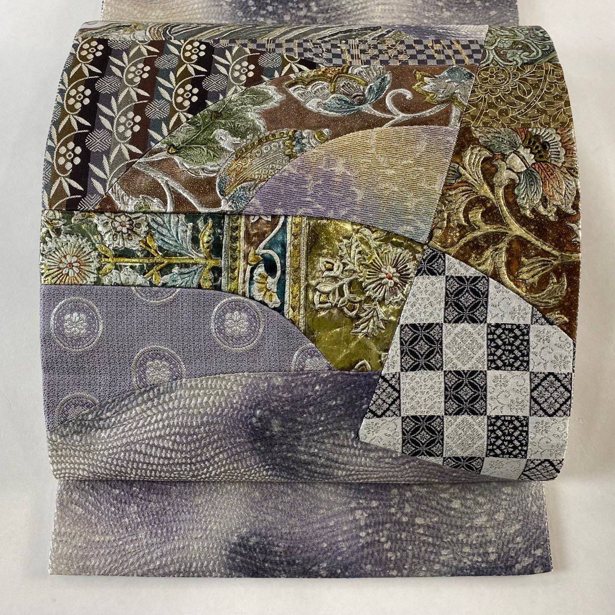 袋帯 美品 逸品 花唐草 笹蔓 切嵌 銀糸 灰紫 お太鼓柄 正絹