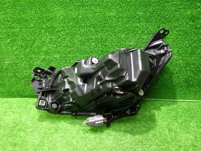 右ヘッドライト