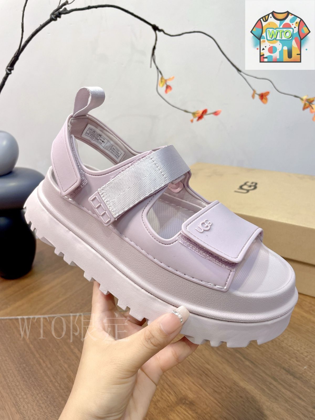 UGG マジックテープ 厚底サンダル03-VZ36 - メルカリ