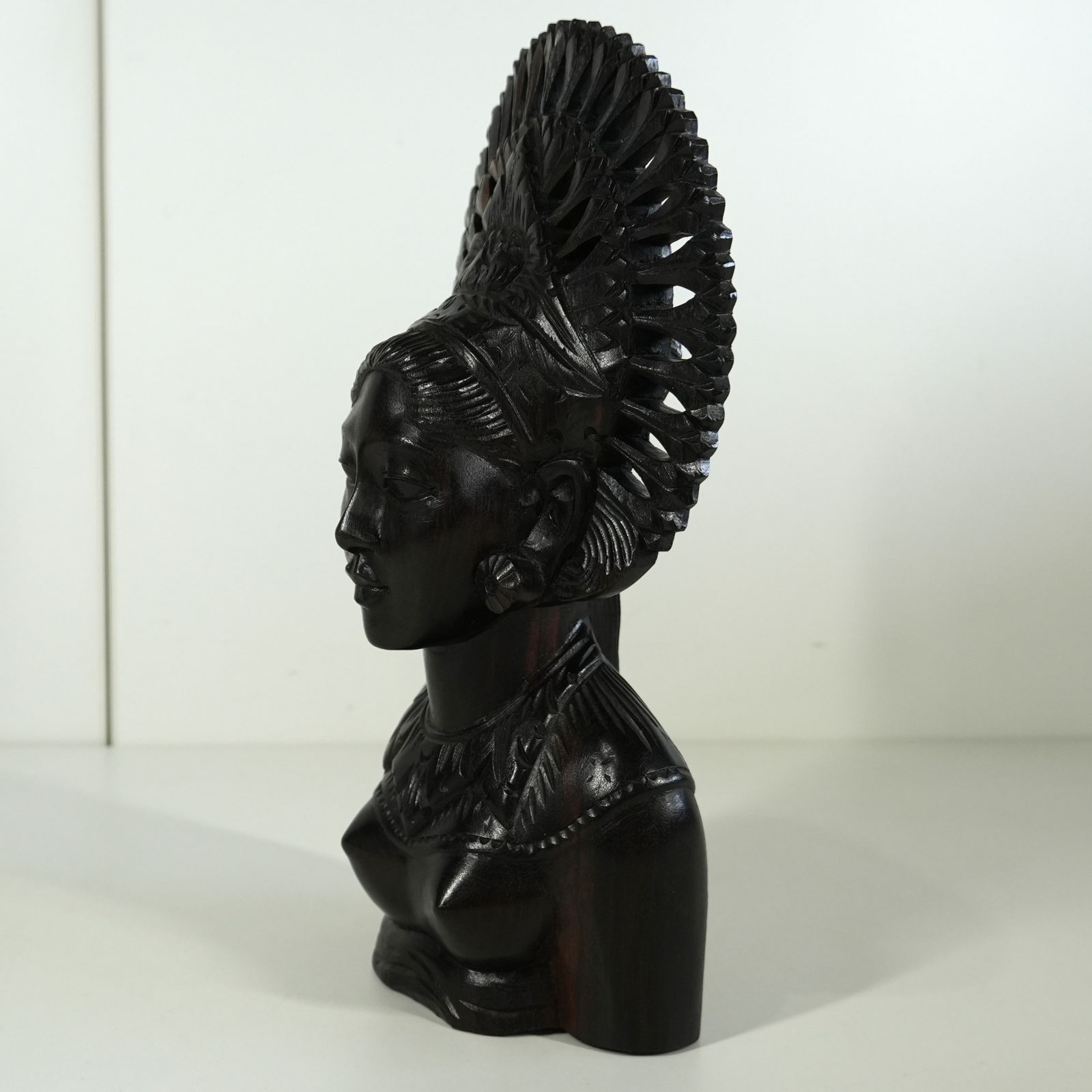 SJi] 木彫り 彫刻 バリ島 女神像 BALI刻印 現状品 - メルカリ