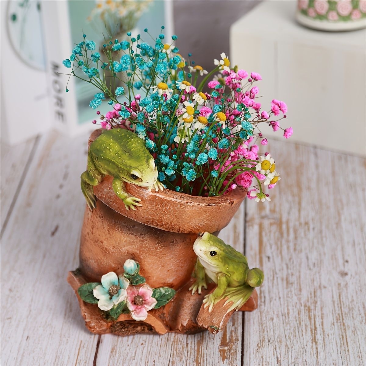 鉢植え 植木鉢 プランター プラントポット フラワーポット ガーデニング 樹脂 屋内 屋外 インテリア 庭 玄関 鉢の上に乗っているカエル か