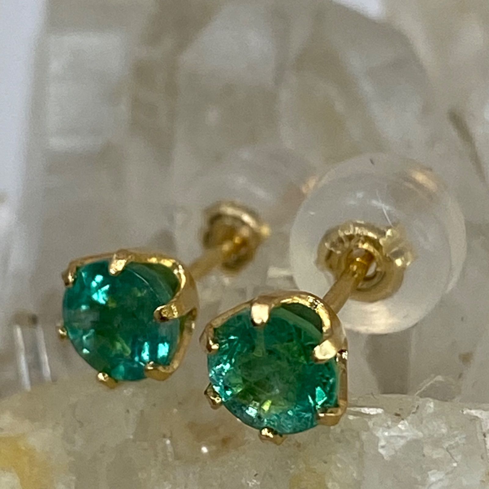 k18YG AU750 18金 天然エメラルド1ペア