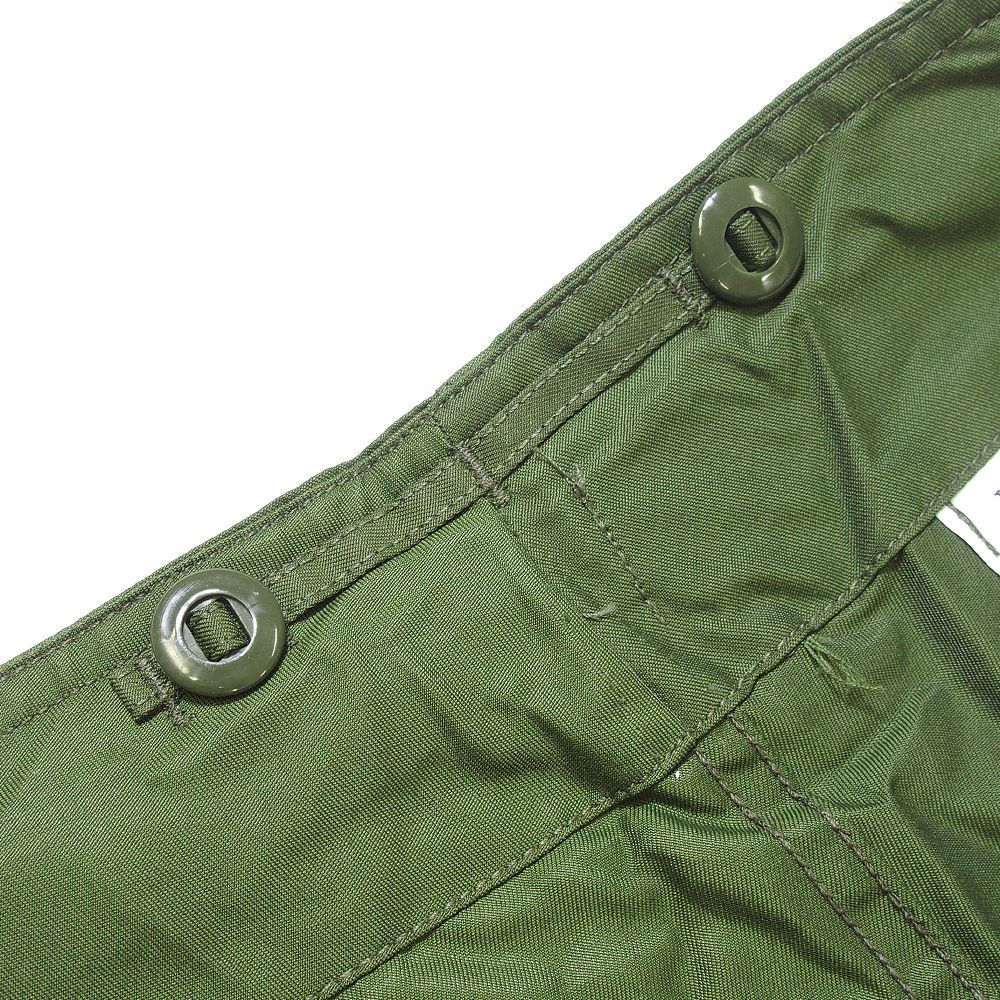 カナダ軍 デッドストックwindproof オーバーパンツ wip_22031110_3.jpg