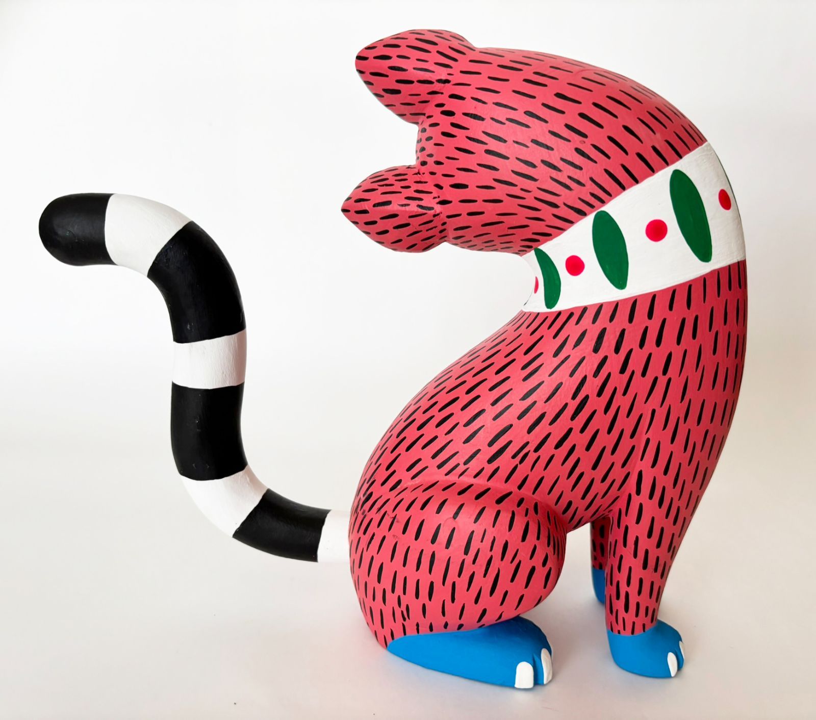 アレブリヘス メキシコ 首をかしぐ猫 赤ピンク サイズ大 NEXPOTALLINN_EU