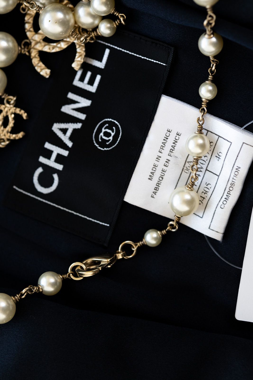 シャネル ジャケット CHANEL ブラック ウール シルク襟 グリポア 宝石ボタン 大きいサイズ メンズ 超美品 46