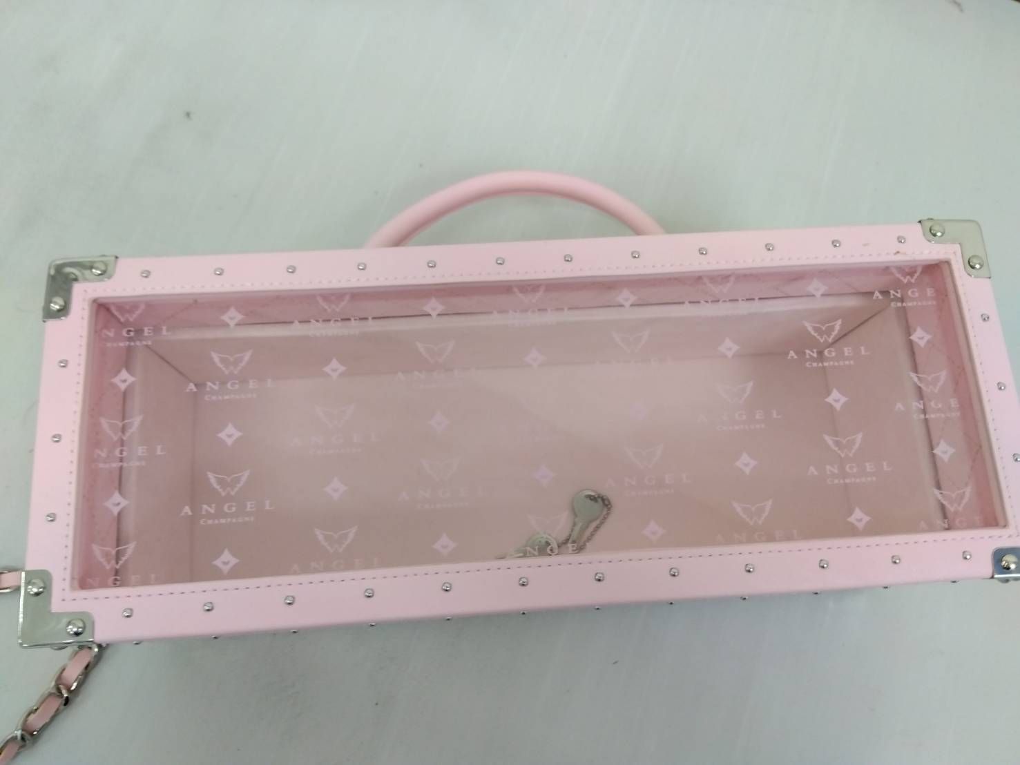 鍵付】エンジェルシャンパン ドゥミセックピンク空箱-メルカリ