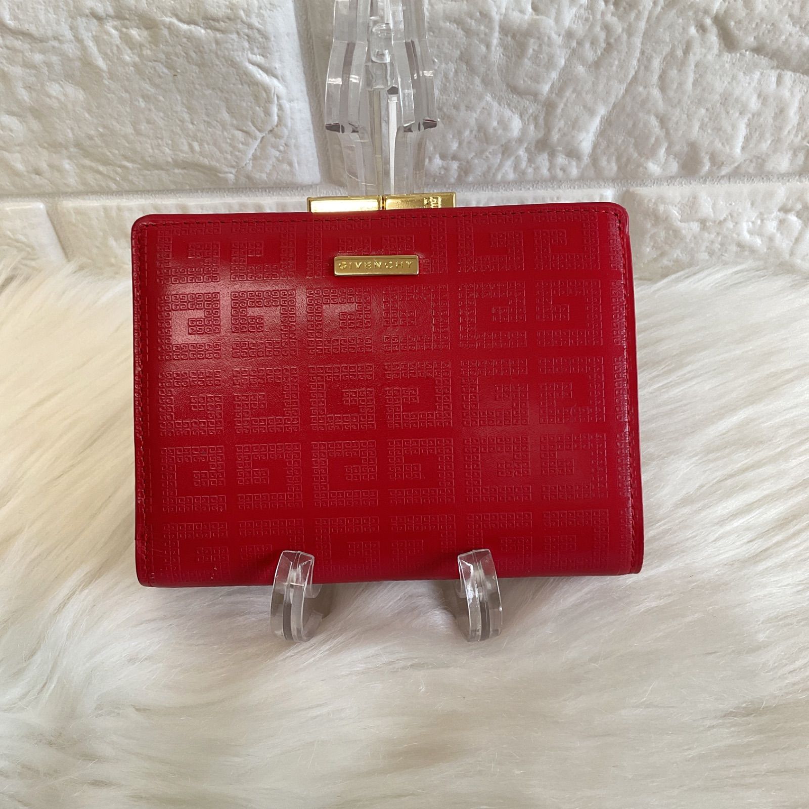 GIVENCHY ジバンシィ 二つ折り財布 型押しパテントレザー がま口
