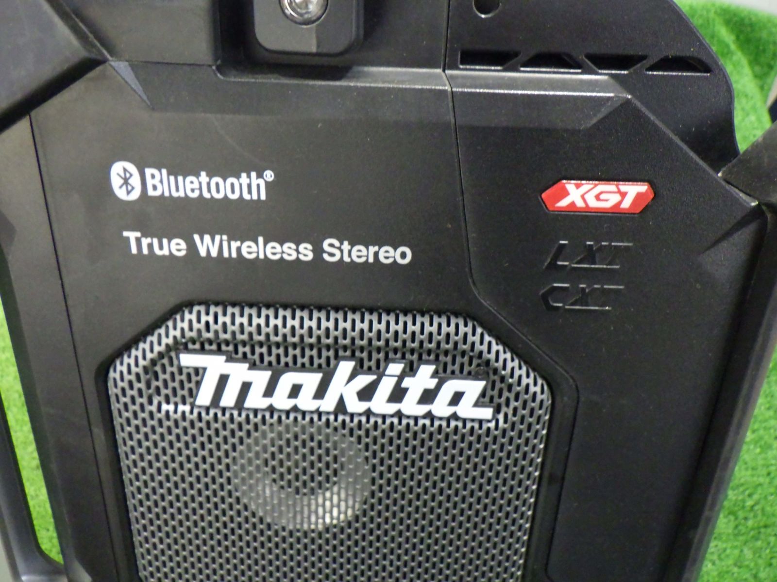 マキタ 充電ラジオ MR005G 通電確認済み 充電式 充電式工具 中古美品 マキタ MR005GZ 充電式ラジオ(フラッグシップタイプ) ウエダ金物