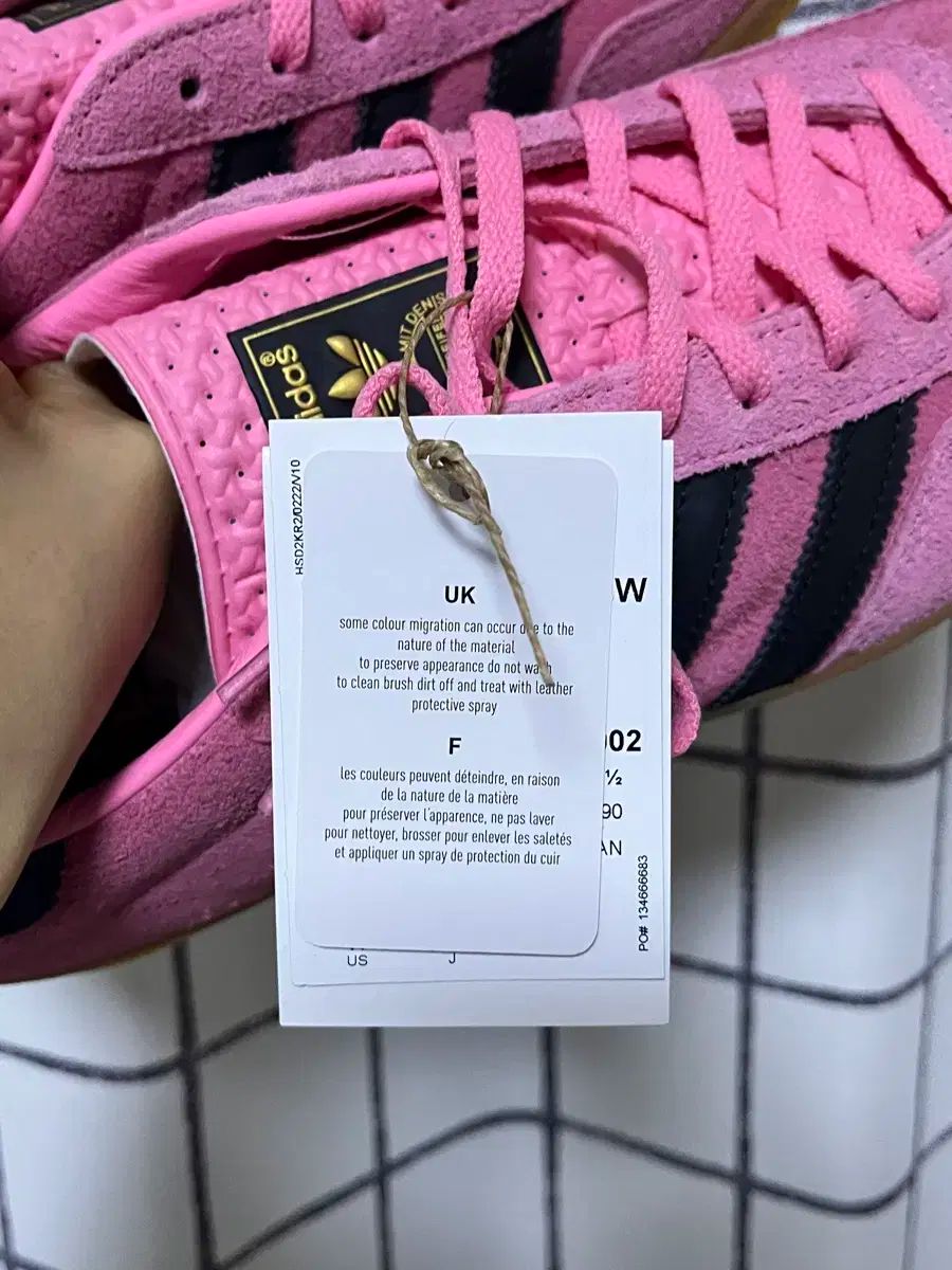 アディダス ガゼル