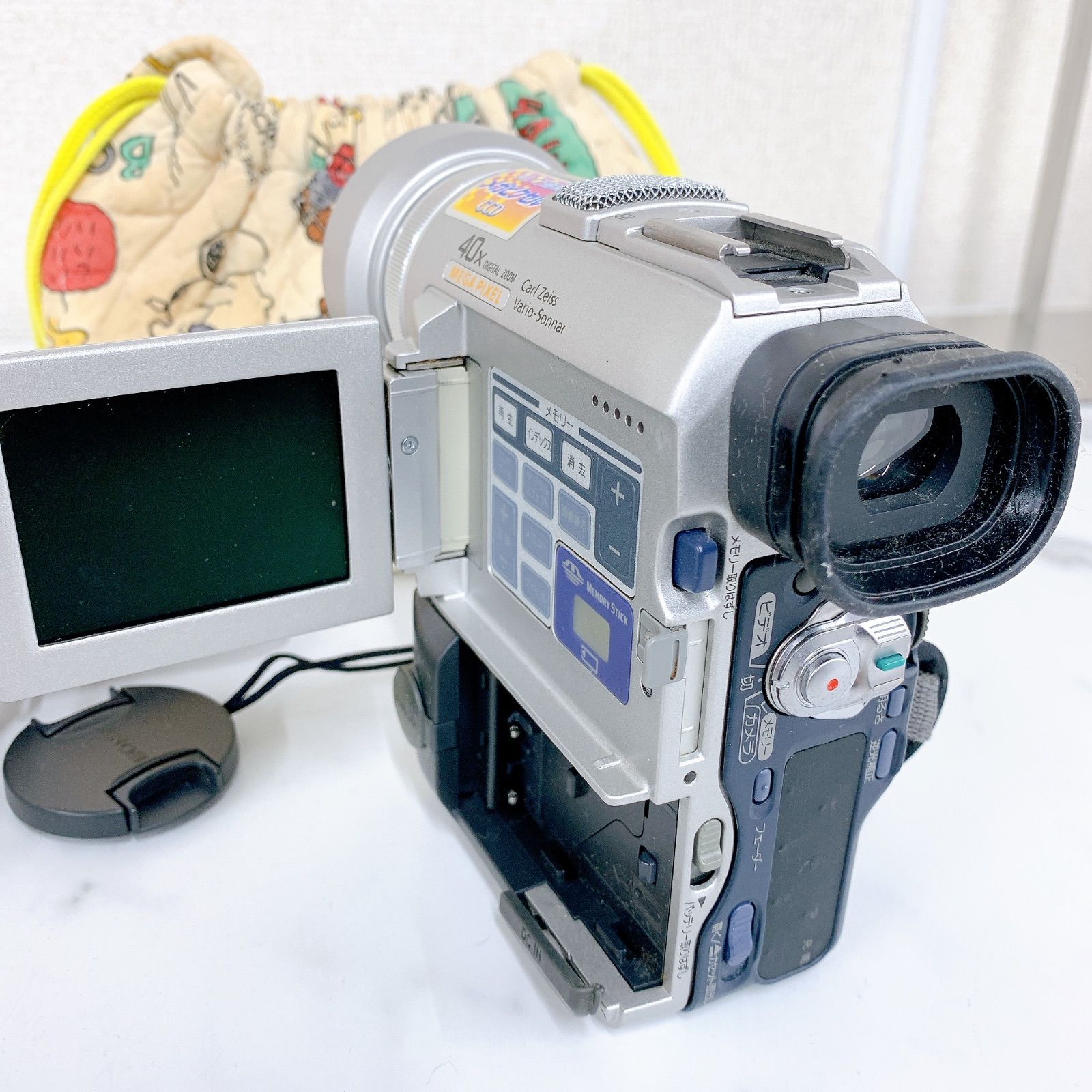 ● 【通電未確認】SONY ソニー miniDV テープ ビデオカメラ DCR-PC100【カメラ】【1】