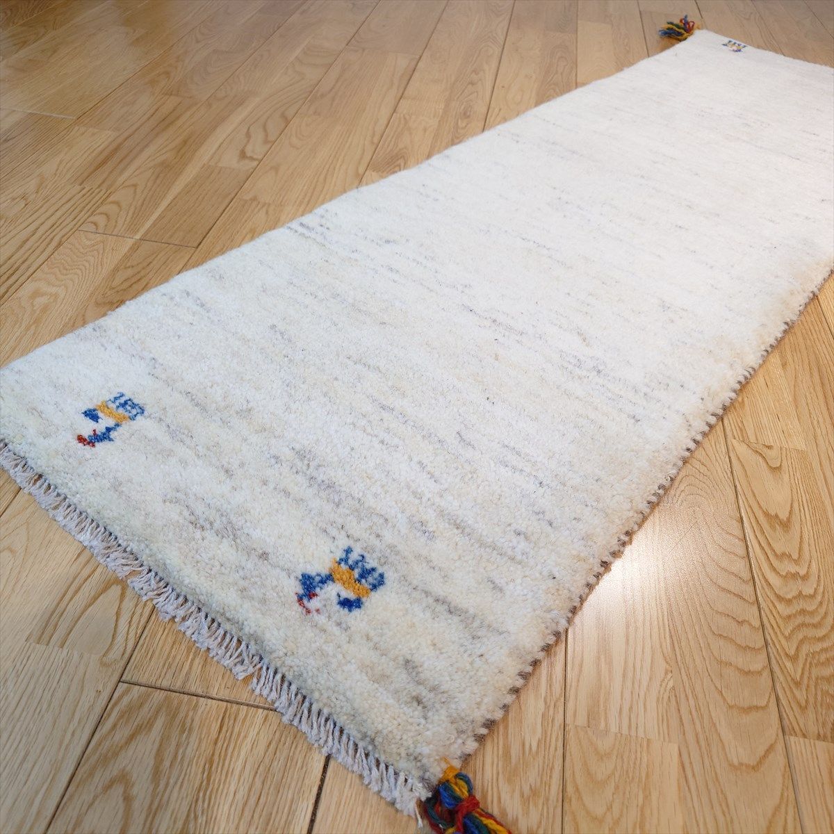 【冬キャンペーン】ギャッベ ランナー中　143×50　アイボリー　タイル 立冬キャンペーン】ギャッベ ランナー中 143×50 アイボリー タイル 秋