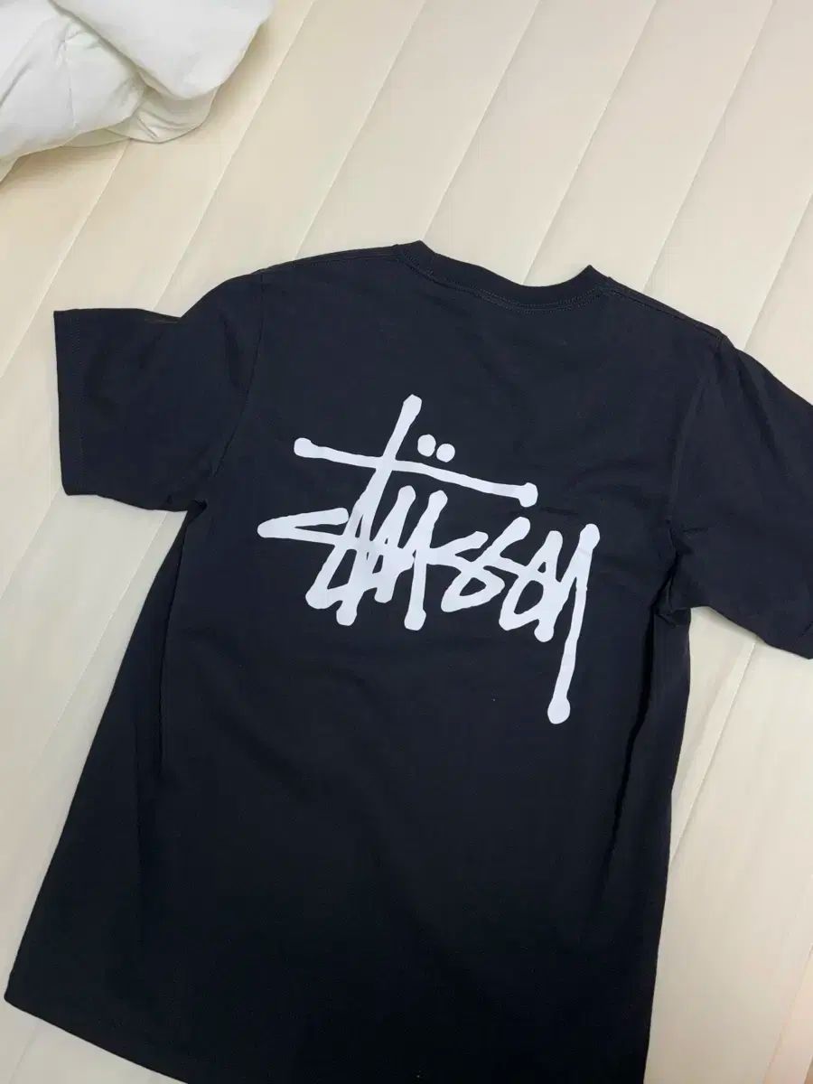 黒 S