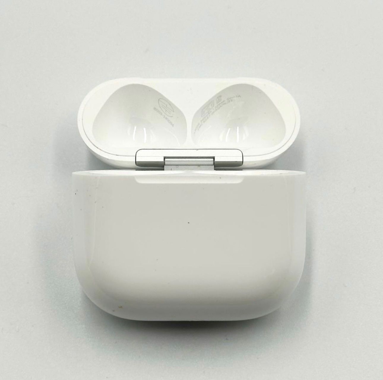Apple AirPods 第4世代 充電ケース A3059 ノイズキャンセリング搭載