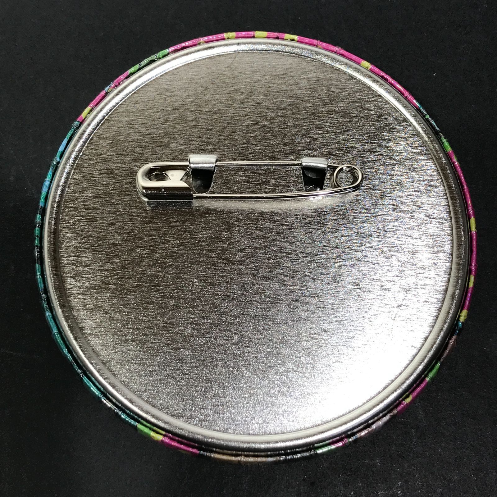 城東60-002】ジョジョの奇妙な冒険 ジョジョ展限定 缶バッジ 東方定助