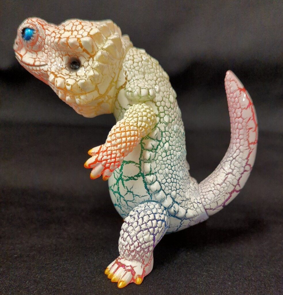 フトアゴン　レインボークラック　ソフビ　ペインターネット ペインターネット フトアゴン レインボークラック - メルカリ