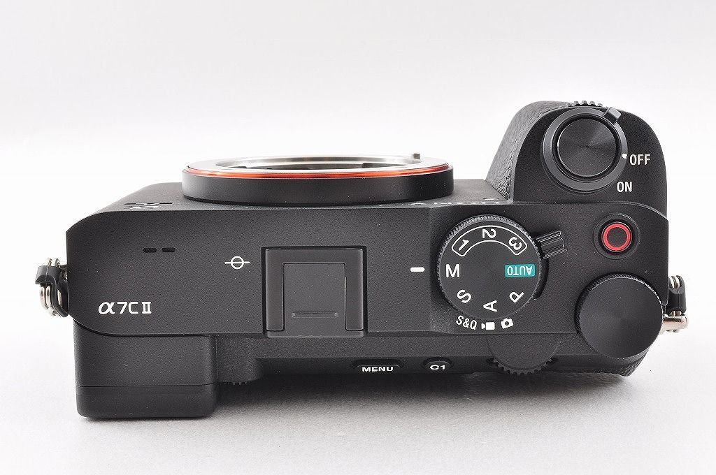 II ILCE-7CM2