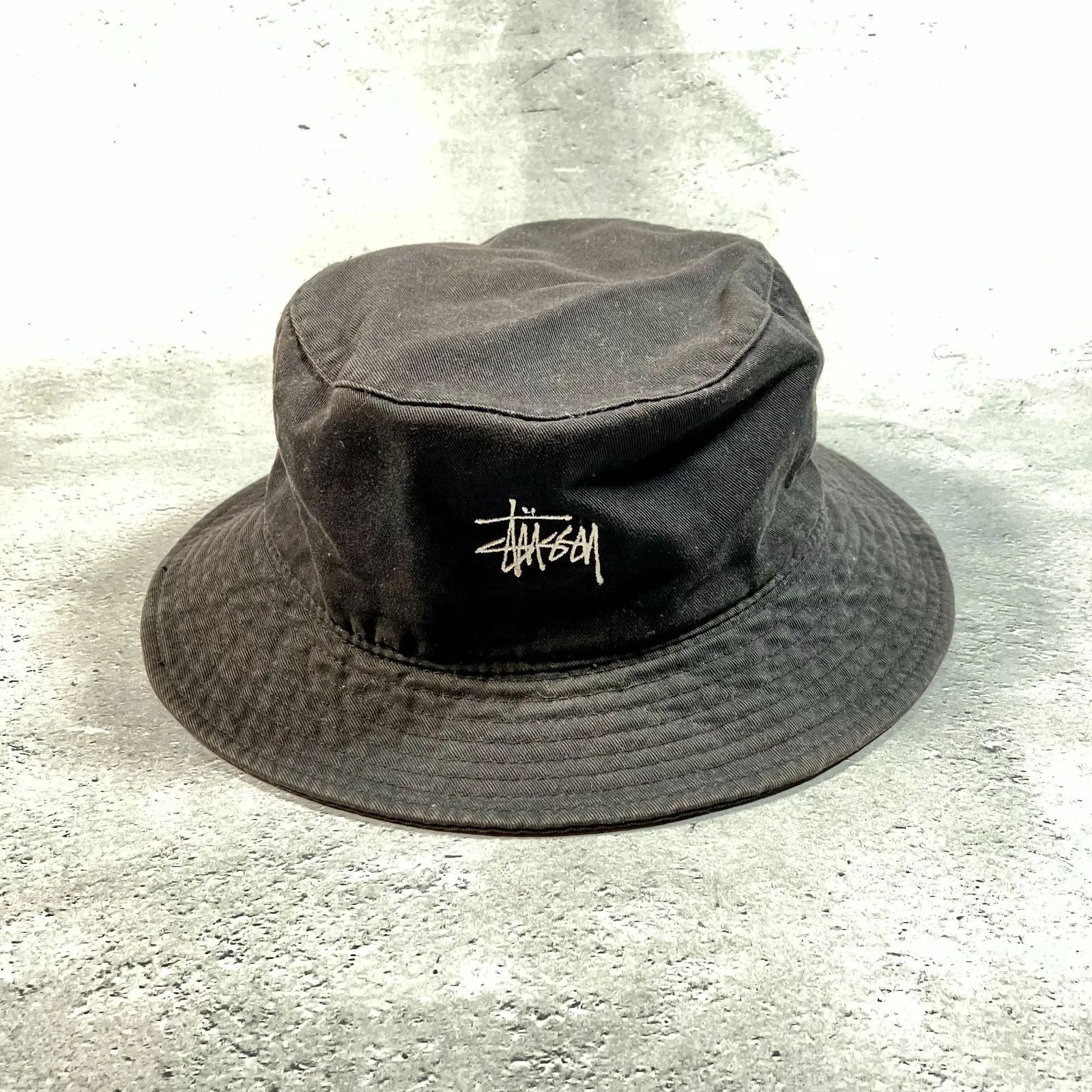 刺繍ロゴ バケットハット S～M 黒 stussy バケハ - 帽子