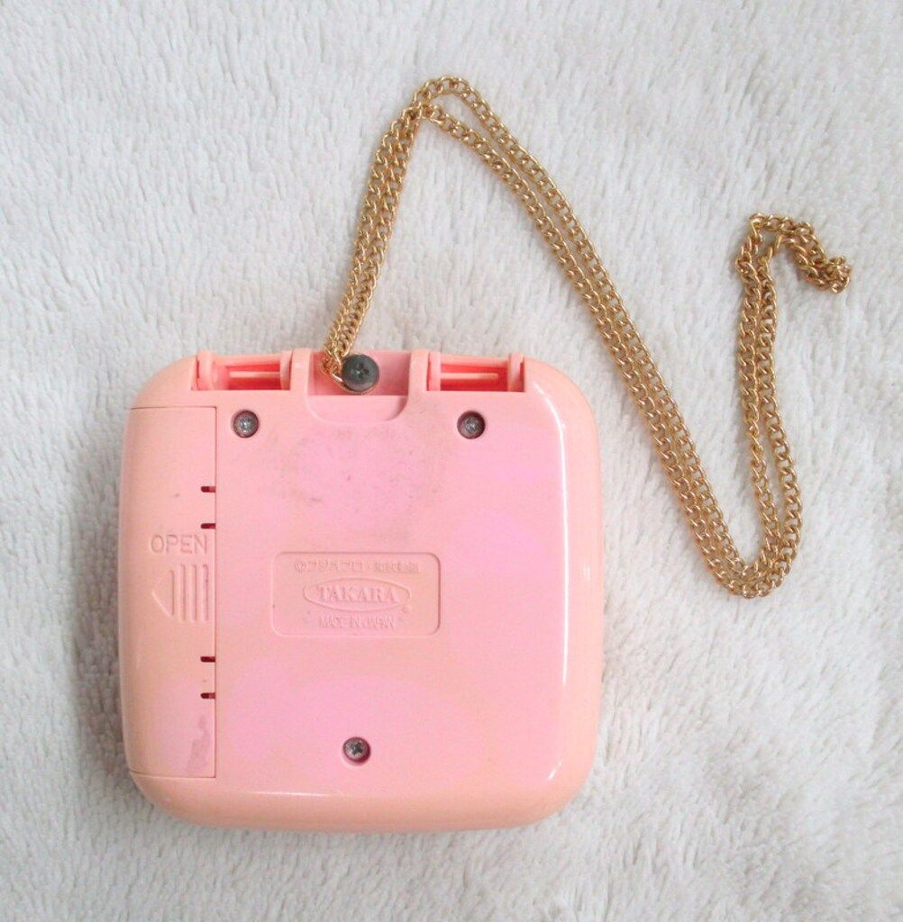 【本体美品】タカラ　2代目　ひみつのアッコちゃん　リングコンパクト タカラ 2代目ひみつのアッコちゃん リングコンパクト - メルカリ