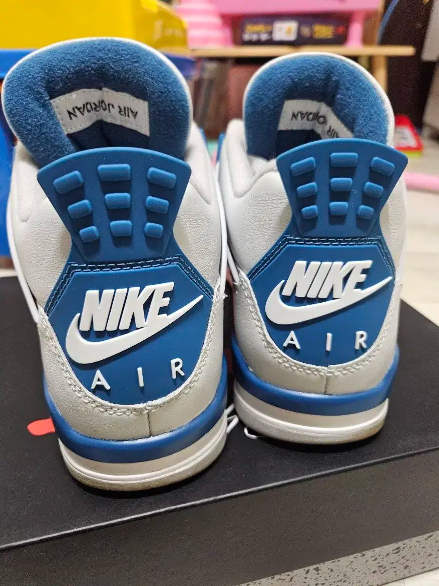 SALE♪関税込ジョーダン 4 レトロ インダストリアル ブルー 脱げにくい 子供靴